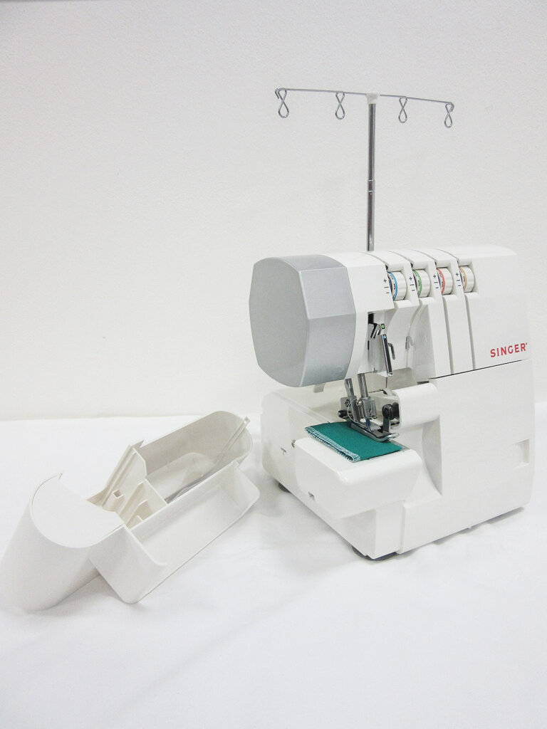 Overlock Singer 14 SH 754 Šicí stroje, vyšívací stroje a overlocky z Ráje šití