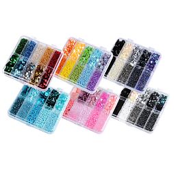 Sada korálků rokajl a flitrů v boxu