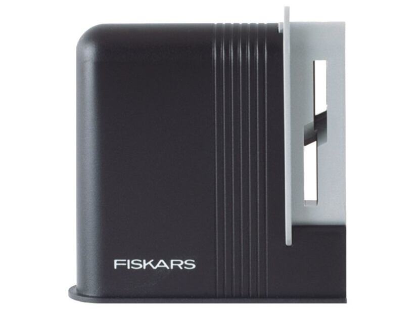 Ostřič nůžek Clip-Sharp FISKARS